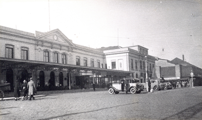 76359 Gezicht op het Centraal Station aan het Stationsplein te Utrecht.